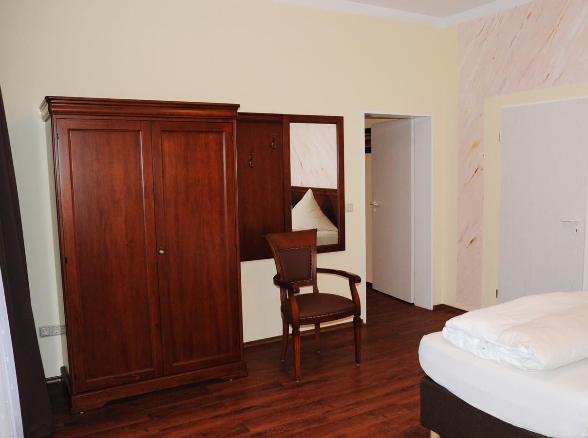 Aparthotel Scheuer Hürth Exteriör bild